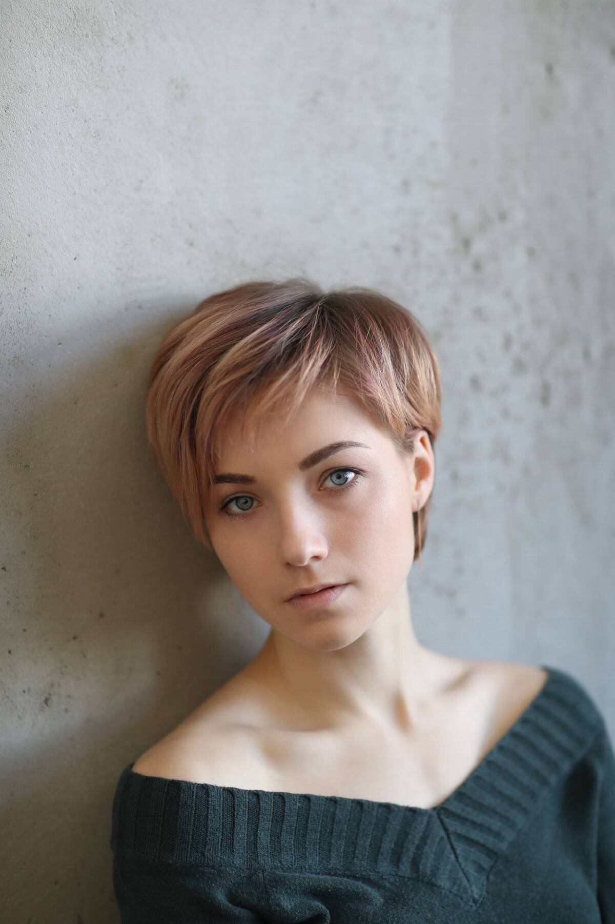 Rose Gold Pixie With Soft Fringe Rose Gold Pixie With Soft Fringe — Short Winter Haircuts