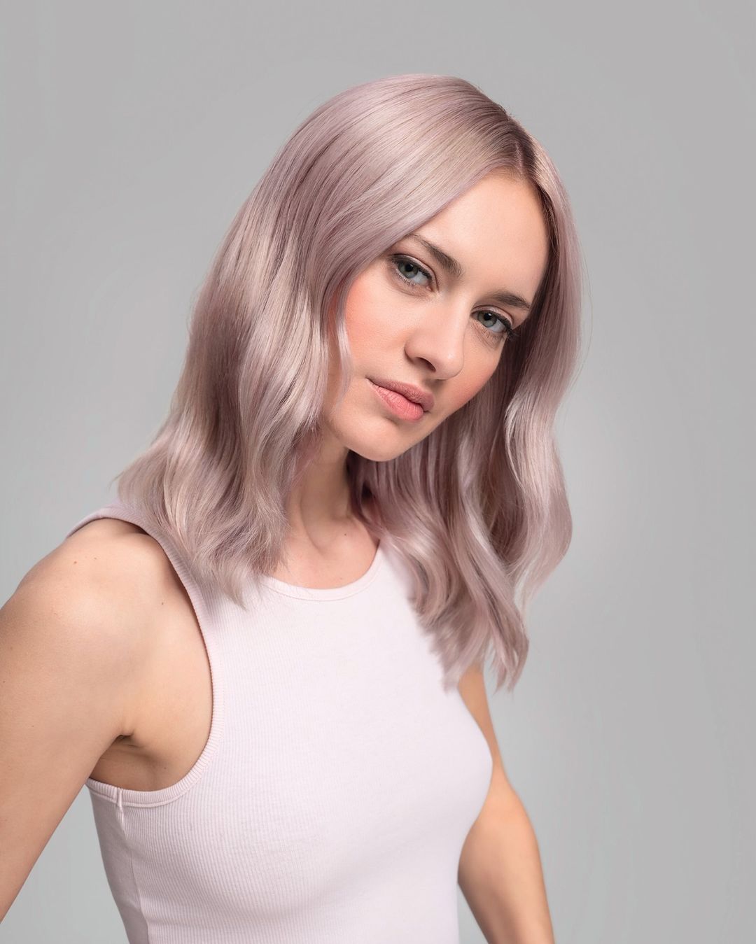 Rose Gold Lob With Curtain Bangs Rose Gold Lob With Curtain Bangs — Winter Hair Colors