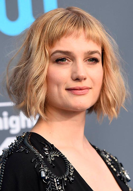 Light Blonde Chin Bob With Micro Bangs Light Blonde Chin Bob With Micro Bangs — Winter Haircuts with Bangs