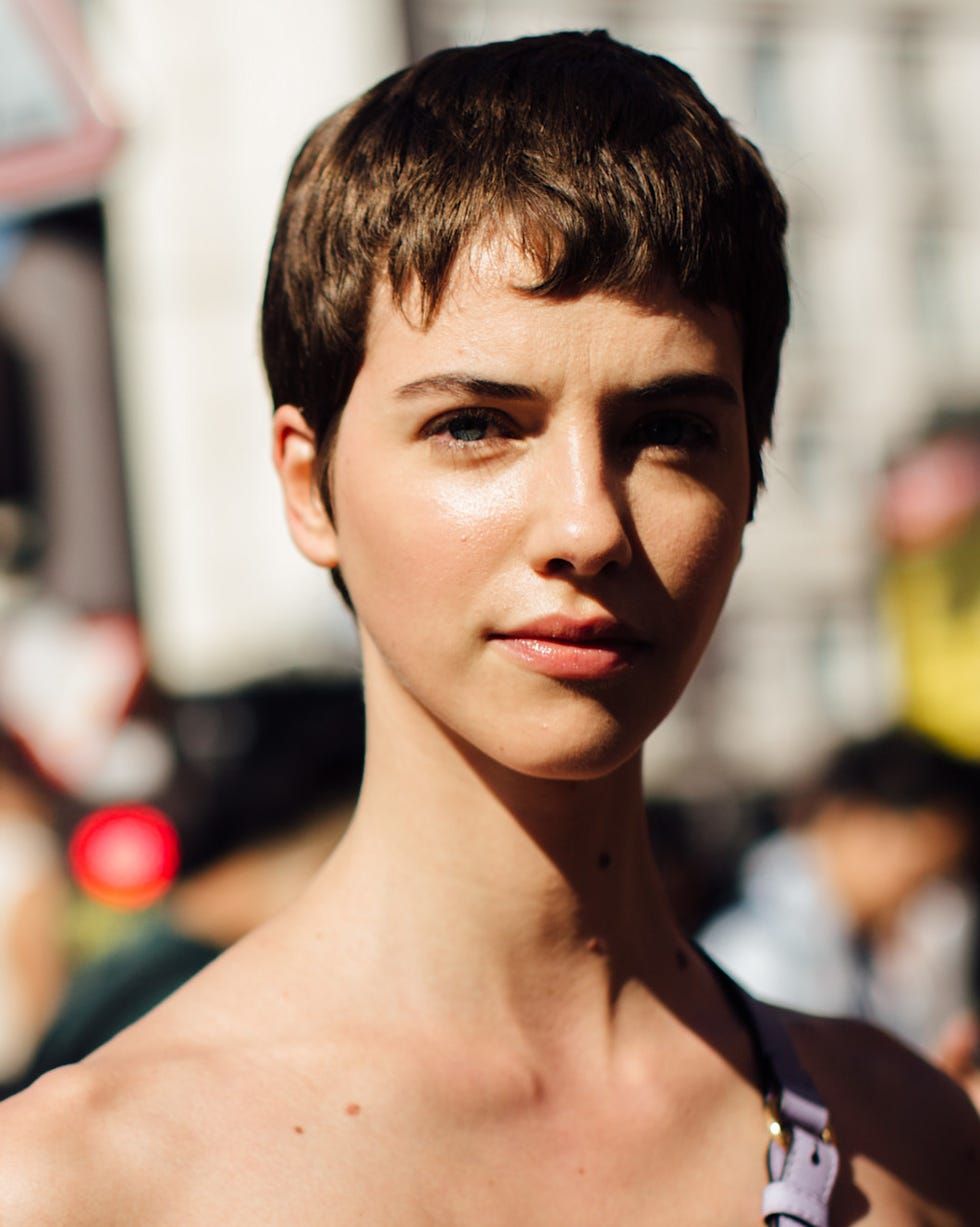 The 8 Best Short Hairstyles for Fine Hair & Styling Tips