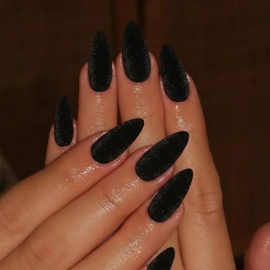 Black Nails: Every Style, Aesthetic & Season | Mirellé Inspo