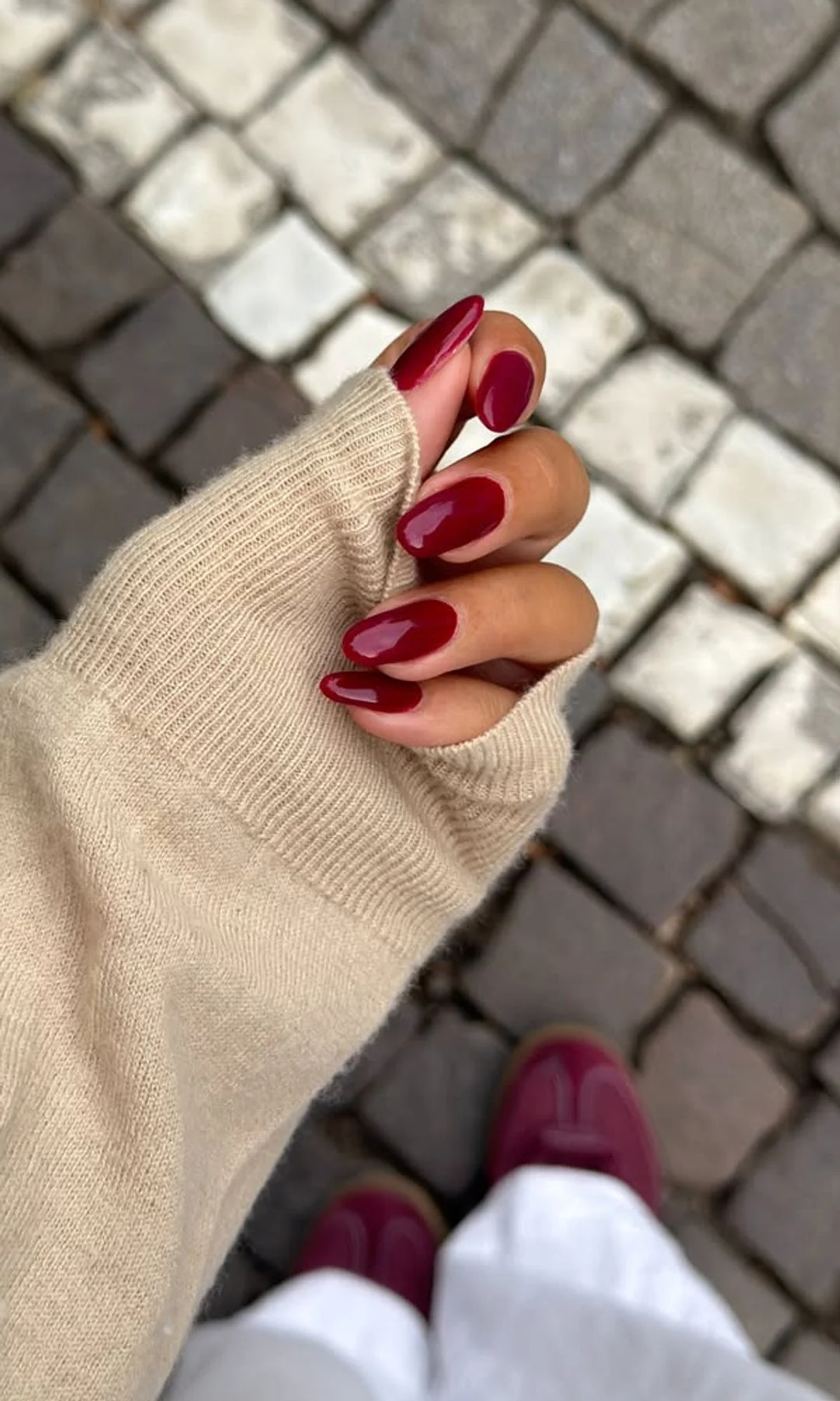 Vibrant Glossy Burgundy Medium Almonds Vibrant Glossy Burgundy Medium Almonds — Burgundy Nails