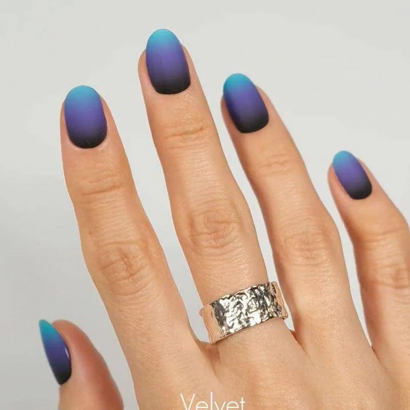 Medium Oval Blue Purple Black Ombre Matte Medium Oval Blue Purple Black Ombre Matte — Velvet Nails