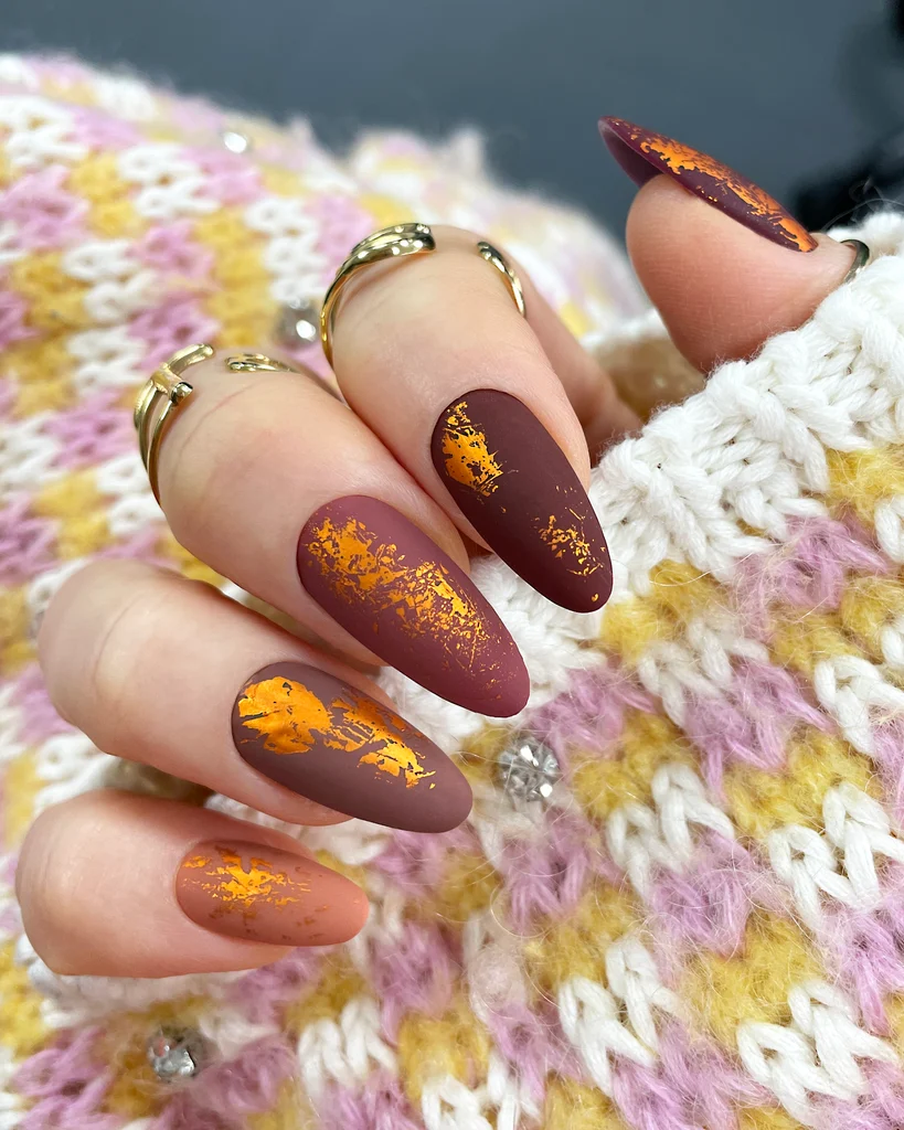 Medium Stiletto Plum Terracotta Matte with Gold Foil Medium Stiletto Plum Terracotta Matte with Gold Foil — Velvet Nails